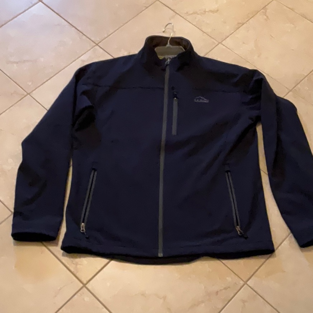 LL Bean lightweight men’s jacket large tall